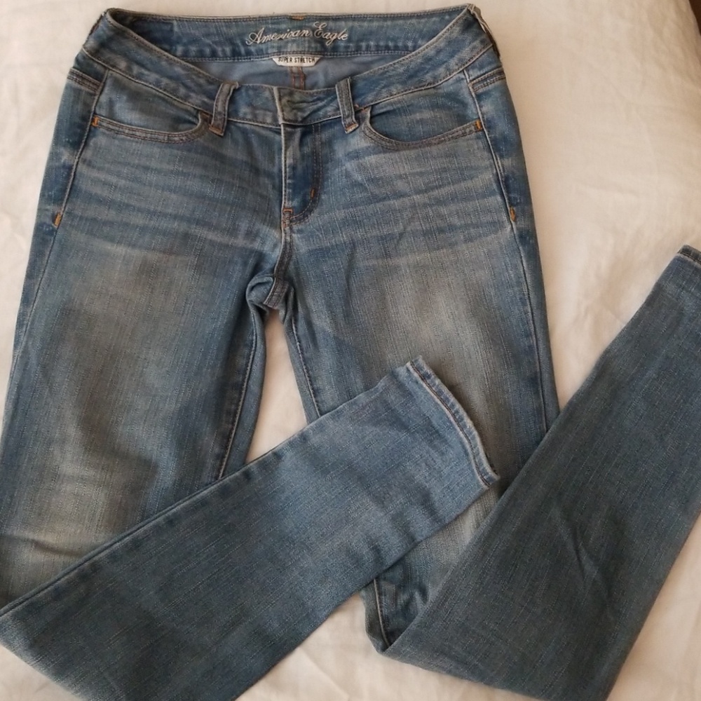 American Eagle AE skinny Jean's size 4